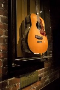 Eddie Vedder's guitar (photo: Alex Crick)