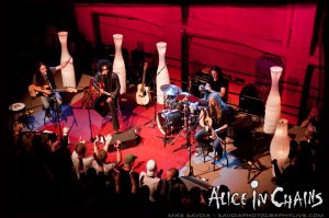 Alice in Chains on stage at Level 3 (Savoia Photography Live)