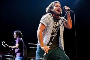 pearljam-seattle03 Eddie Vedder (foreground) and Stone Gossard of Pearl Jam (Alex Crick photo)