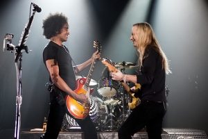 alice-in-chains-011 L-R: William DuVall and Jerry Cantrell of Alice in Chains (photo: Alex Crick)