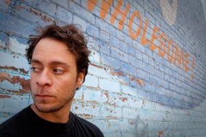 Amos Lee (photo: Michael Wilson)