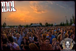 Billy Idol fans (photo: Mike Savoia)