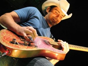 brad-paisley-fan-shot Brad Paisley (photo: bradpaisley.com)