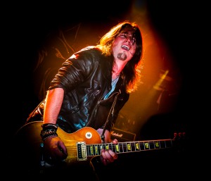 cage-the-gods-irish-scottish-guitarist-jam-john-brott Guitarist Jam of Cage the Gods