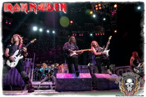 iron-maiden-photo-mike-savoia Iron Maiden (photo: Mike Savoia)