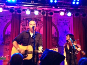 Jason Isbell and Amanda Shires (photo: Jo Ann Riggs)