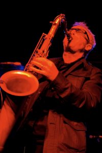 mars-williams-sax-pf-photo-kam-martin Mars Williams (photo: Kam Martin)