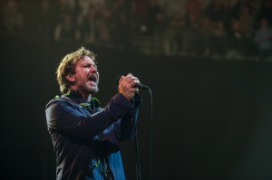 Singer-guitarist Eddie Vedder (photo: Jim Bennett)