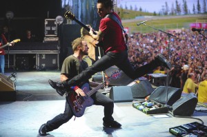 Pearl Jam live (photo: Karen Loria)