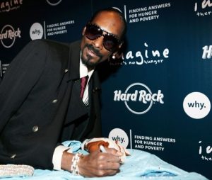 Snoog Dogg (photo: www.snoopdogg.com)