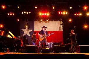 Willie Nelson and band (photo: Christopher Nelson)