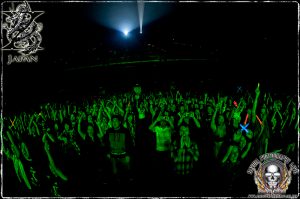 Crowd at X Japan (photo: Mike Savoia)